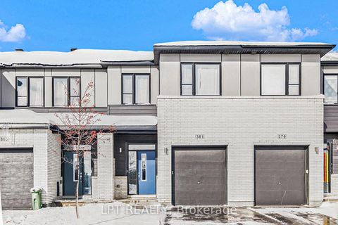 Photo 1 at 381 Cope Drive, Emerald Meadows/Trailwest, Kanata