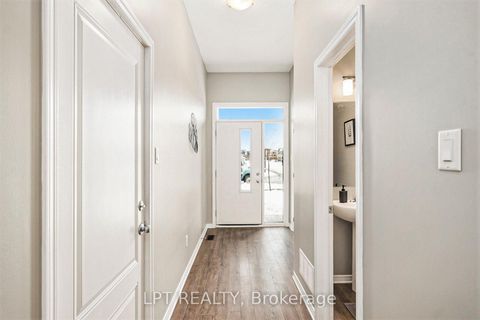 Photo 4 at 381 Cope Drive, Emerald Meadows/Trailwest, Kanata