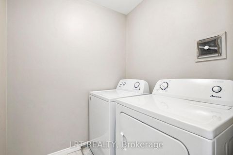 Photo 15 at 381 Cope Drive, Emerald Meadows/Trailwest, Kanata