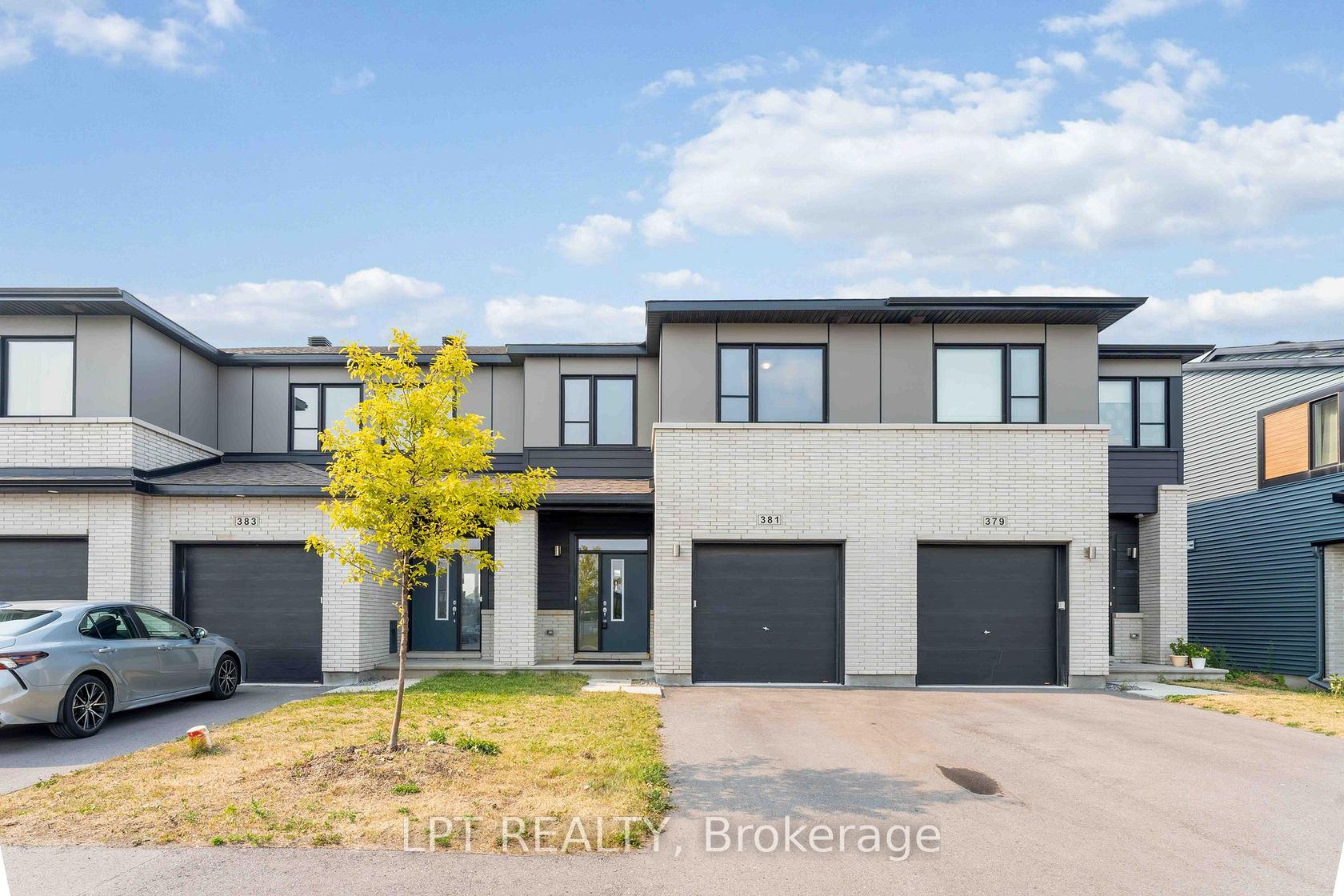 381 Cope Drive, Emerald Meadows/Trailwest, Kanata 2