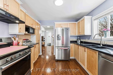 Photo 6 at 1549 Senateurs Way, Fallingbrook/Pineridge, Orleans