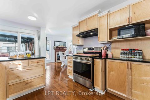 Photo 9 at 1549 Senateurs Way, Fallingbrook/Pineridge, Orleans