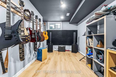 Photo 24 at 1549 Senateurs Way, Fallingbrook/Pineridge, Orleans