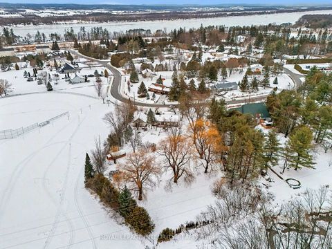 Photo 3 at 1160 Barnett Drive, Cumberland Village, Orleans