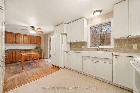 Photo 5 at 1160 Barnett Drive, Cumberland Village, Orleans