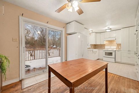 Photo 6 at 1160 Barnett Drive, Cumberland Village, Orleans