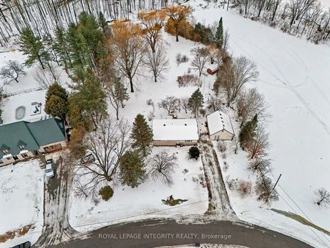 Photo 16 at 1160 Barnett Drive, Cumberland Village, Orleans