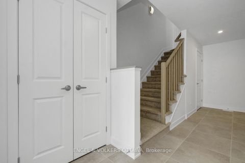 Photo 3 at 584 Arbia Ridge, Emerald Meadows/Trailwest, Kanata
