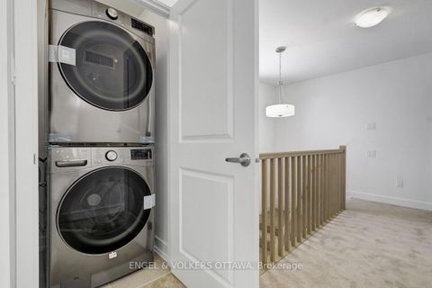 Photo 21 at 584 Arbia Ridge, Emerald Meadows/Trailwest, Kanata