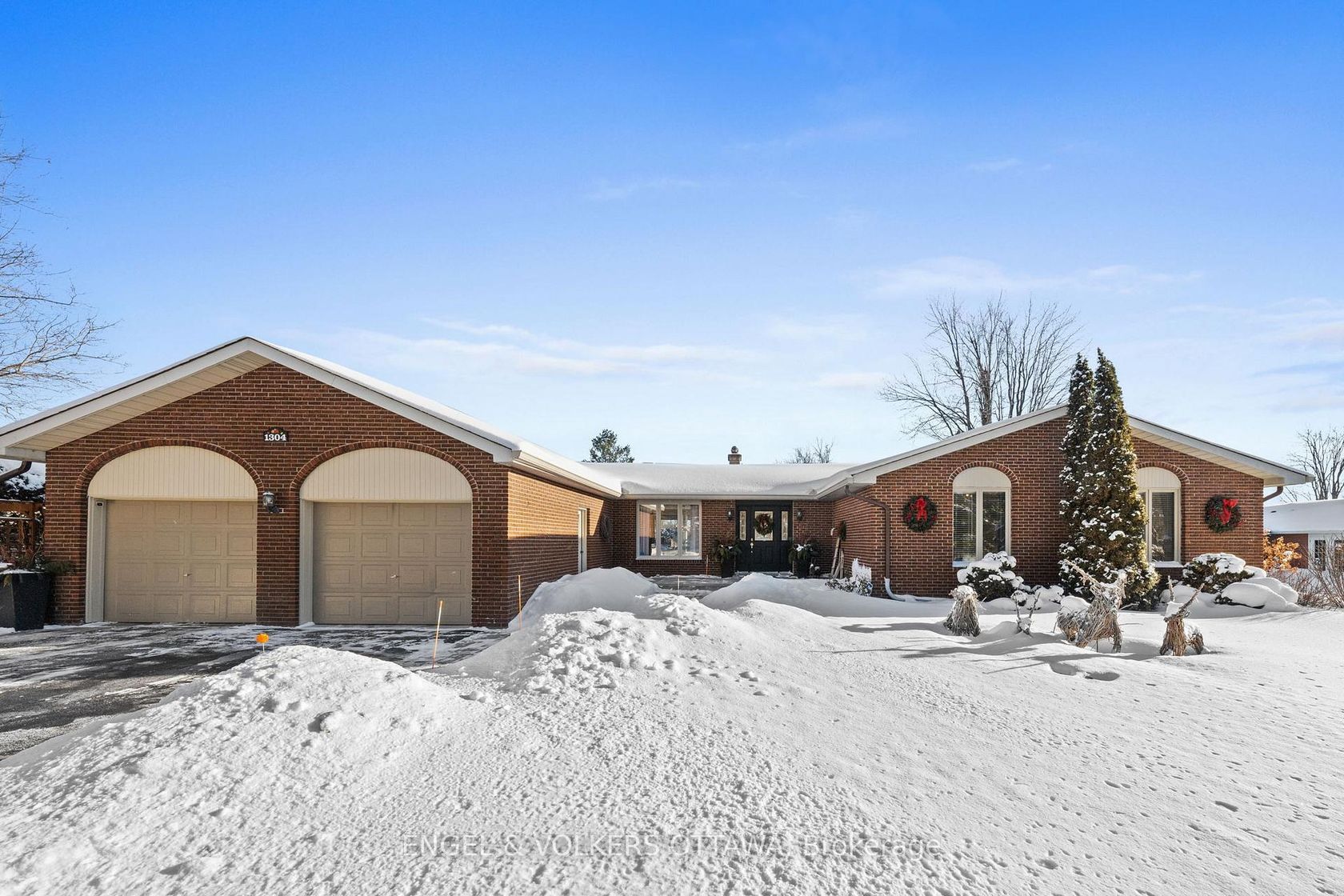 1304 Fairway Drive, Manotick South to Roger Stevens, Manotick 2