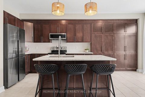 Photo 15 at 633 Geranium Walk, Stittsville (North), Stittsville