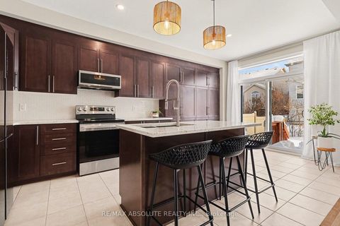 Photo 21 at 633 Geranium Walk, Stittsville (North), Stittsville