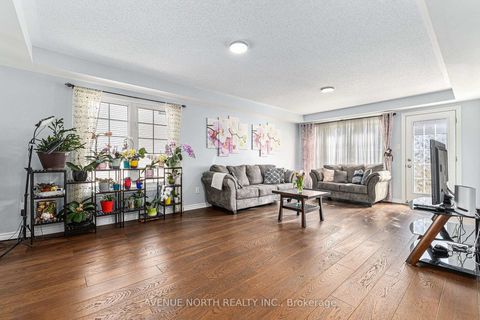 Photo 5 at 30 Solaris Drive, Emerald Meadows/Trailwest, Kanata