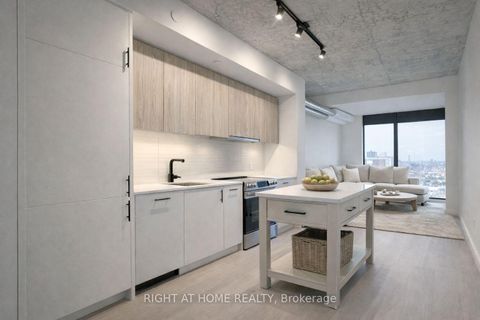 Photo 3 at 207 - 10 James Street, Ottawa Centre