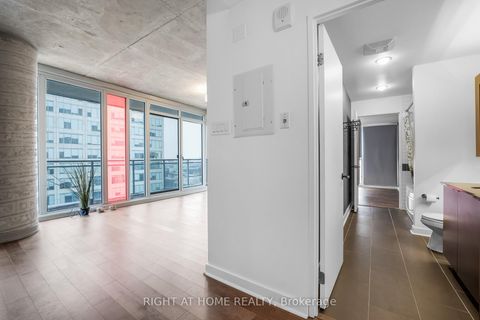 Photo 9 at 2010 - 324 Laurier Avenue W, Ottawa Centre