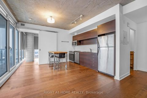 Photo 15 at 2010 - 324 Laurier Avenue W, Ottawa Centre