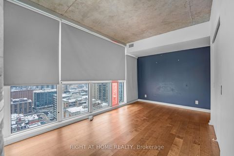 Photo 16 at 2010 - 324 Laurier Avenue W, Ottawa Centre