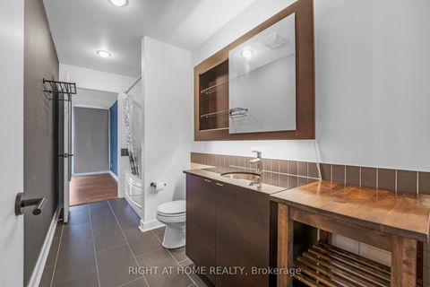 Photo 21 at 2010 - 324 Laurier Avenue W, Ottawa Centre