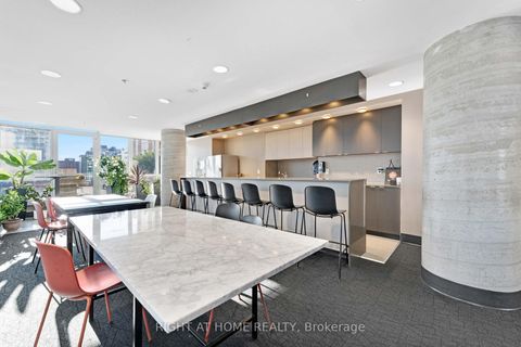 Photo 32 at 2010 - 324 Laurier Avenue W, Ottawa Centre