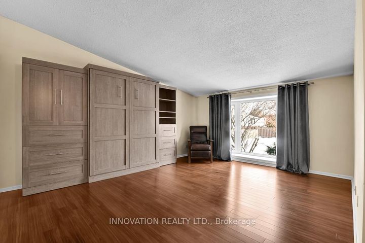 Photo 3 at 152 Burnetts Grove Circle, Nepean (Pheasant Run), Ottawa
