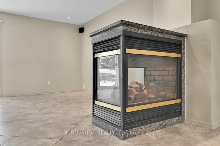 Photo 10 at 152 Burnetts Grove Circle, Nepean (Pheasant Run), Ottawa