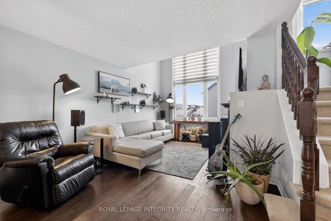 Photo 2 at 360 Galston Private, Mer Bleue/Bradley Estates/Anderson Park, Orleans