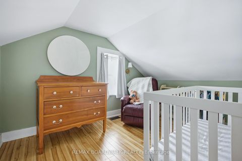 Photo 16 at 32 Cockburn Street, Perth