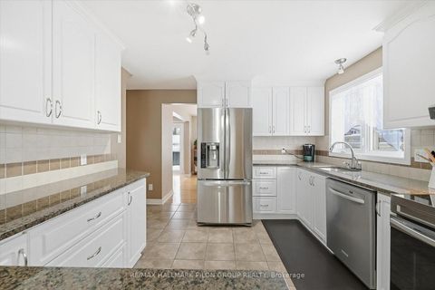 Photo 3 at 6093 Des Treflieres Gardens, Chapel Hill, Orleans