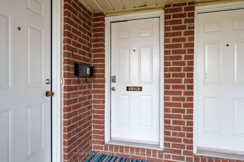 Photo 1 at B - 6702 Jeanne D'arc Boulevard N, Convent Glen North, Orleans