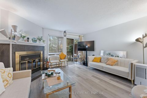 Photo 7 at B - 6702 Jeanne D'arc Boulevard N, Convent Glen North, Orleans