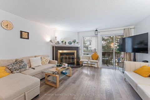 Photo 8 at B - 6702 Jeanne D'arc Boulevard N, Convent Glen North, Orleans