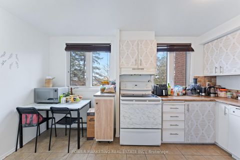 Photo 13 at B - 6702 Jeanne D'arc Boulevard N, Convent Glen North, Orleans