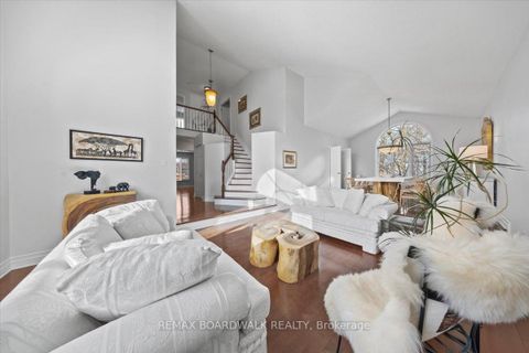 Photo 6 at 1367 Talcy Crescent, Fallingbrook/Ridgemount, Orleans