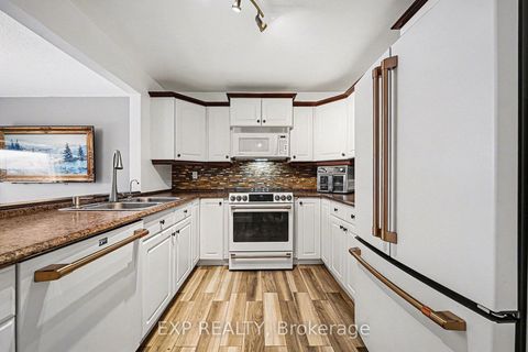 Photo 5 at 100 - 1145 D'erable Place, Convent Glen North, Orleans