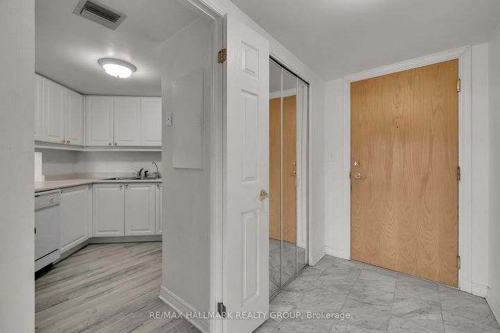 Photo 4 at 503 - 3105 Carling Avenue, Nepean (Bayshore), Ottawa