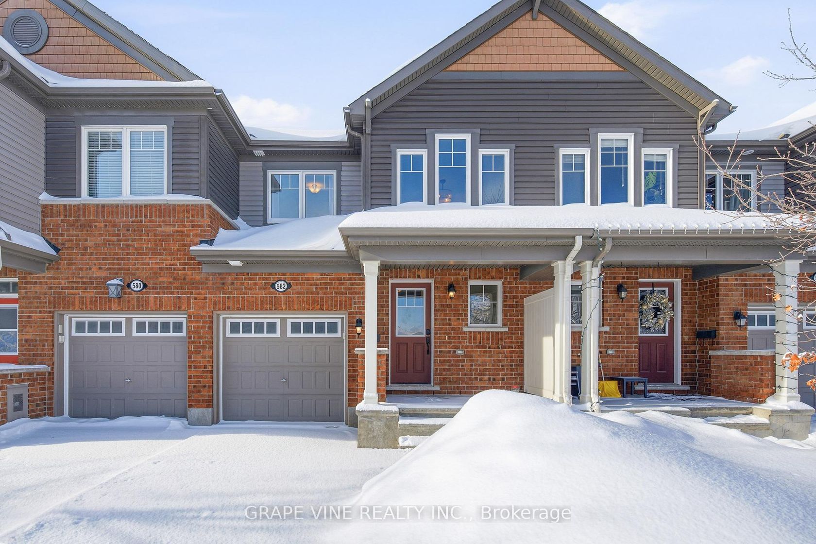 582 Meadowcreek Circle, Emerald Meadows/Trailwest, Kanata 2