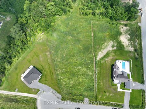 Photo 5 at 26 Nirmala Drive, Cumberland Estates, Orleans