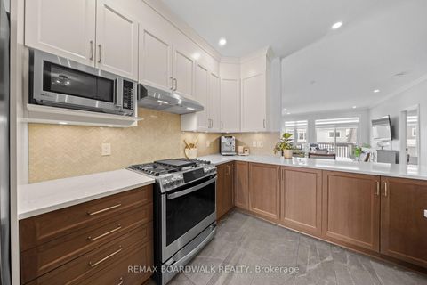 Photo 13 at 779 Keinouche Place, Camelot, Orleans