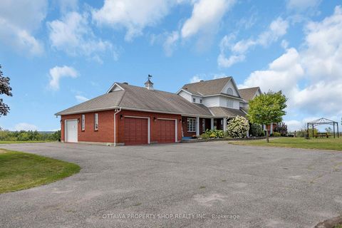 Photo 2 at 3057 Greenland Road, Dunrobin Shores, Constance Bay