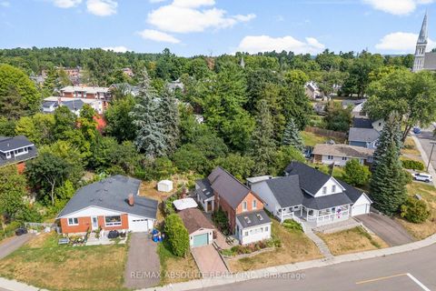 Photo 7 at 17 Victoria Street, Arnprior