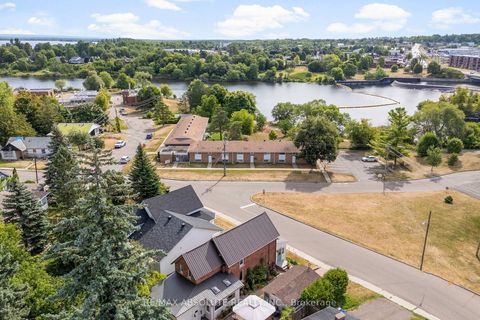 Photo 8 at 17 Victoria Street, Arnprior