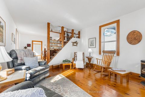 Photo 11 at 17 Victoria Street, Arnprior