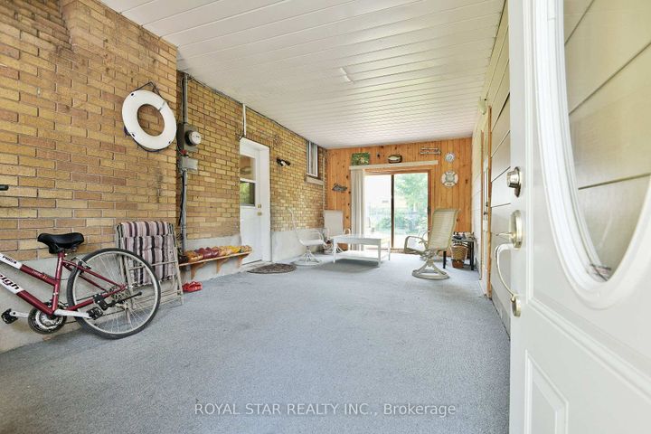 Photo 26 at 84 St Claire Avenue, Nepean (Meadowlands/St. Claire Gardens), Ottawa