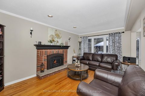 Photo 7 at 1391 Mountainside Crescent E, Bilberry Creek/Queenswood Heights, Orleans
