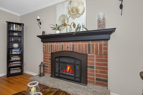 Photo 9 at 1391 Mountainside Crescent E, Bilberry Creek/Queenswood Heights, Orleans