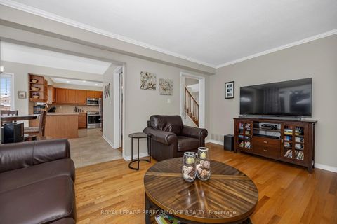 Photo 10 at 1391 Mountainside Crescent E, Bilberry Creek/Queenswood Heights, Orleans