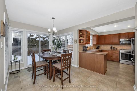 Photo 11 at 1391 Mountainside Crescent E, Bilberry Creek/Queenswood Heights, Orleans