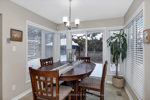 Photo 12 at 1391 Mountainside Crescent E, Bilberry Creek/Queenswood Heights, Orleans