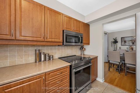 Photo 15 at 1391 Mountainside Crescent E, Bilberry Creek/Queenswood Heights, Orleans