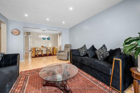 Photo 4 at 1849 Montereau Avenue, Chapel Hill, Orleans